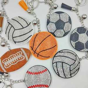Porte-clés créatif en plastique en forme de boule avec strass, breloque pompon pour sac, cadeau souvenir événement sportif, porte-clés publicitaire promotionnel - Product Image 2