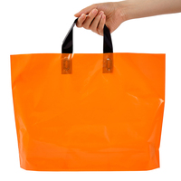 Sac de courses en plastique LDPE avec poignée souple, logo personnalisé imprimé, sac de transport réutilisable pour les boutiques de vêtements