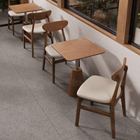 Ensemble de mobilier de restaurant en bois massif Jishanhai, style café tendance, pour usage commercial, idéal pour salons de thé, boulangeries, pâtisseries et restaurants.