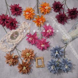 Yixuan Simulated Chrysanthemum Artificial <b>Flower</b> 3-Headed Large Claw Silk Wedding Decoration <b>Ornament</b> - Product Image 1