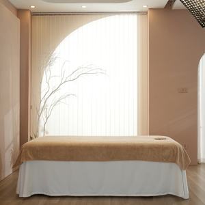 Housse <span class=keywords><strong>de</strong></span> <span class=keywords><strong>table</strong></span> <span class=keywords><strong>de</strong></span> <span class=keywords><strong>massage</strong></span> SPA grise 230x120cm en velours <span class=keywords><strong>avec</strong></span> dentelle et <span class=keywords><strong>trou</strong></span> <span class=keywords><strong>pour</strong></span> le visage - Product Image 6