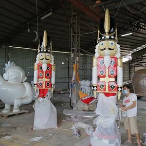 Grande statue de casse-noisette en fibre de verre, imperméable et durable, pour décorations festives de Noël, de remise de diplôme, de Thanksgiving, de la fête des Pères et autres événements, direct usine - Product Image 3