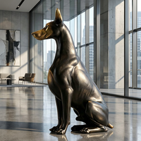 Elegante Scultura in Bronzo di Doberman Pinscher - Cane Guardiano a Grandezza Naturale Personalizzabile con Opzioni su Misura, Scultura in Bronzo
