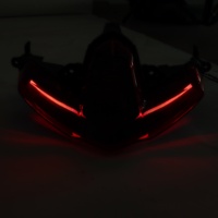 Ventes directes d'usine feu arrière de moto pour YAMAHA TMAX 560 2020-2022 feu arrière de queue de moto CFP560-5 de lumière