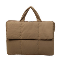 Housse pour ordinateur portable en nylon matelassé imperméable pour 13-16 pouces, sacoche légère avec sangle de transport, logo personnalisé, vente en gros