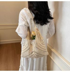 Bolso Tote Grande de Paja Tejida para Mujer, Color Sólido, Cierre Bordado, Forro de Poliéster Portátil - Product Image 1
