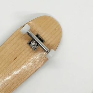 ฟิงเกอร์สเก็ตบอร์ดไม้เมเปิ้ล 5 ชั้น แบบกำหนดเองจากแคนาดา มินิสเก็ตบอร์ด - Product Image 4