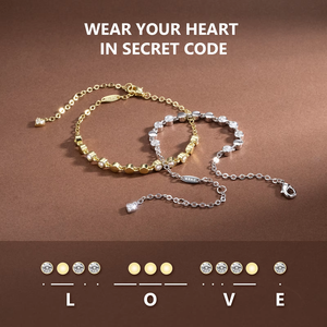 กำไลข้อมือโมอิสซาไนต์ทรงเบเซล ดีไซน์ Love Code ของขวัญวันเกิดสำหรับผู้หญิง ชุบทอง ปรับขนาดได้ เพชรจำลอง VVS GRA 0.7 กะรัต - Product Image 4