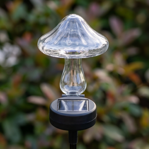 Idea de Regalo para Festividades: Luz Decorativa Solar con Silueta de Hongo para Navidad, Halloween y Decoración de Fiestas al Aire Libre - Product Image 2