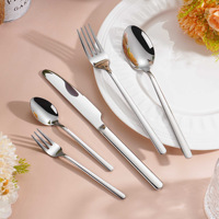 Ensemble de couverts en acier inoxydable poli, couteau, fourchette, cuillère, cuillère à café, fourchette à dessert, ensemble de couverts pour la maison, le restaurant, la table, la salle à manger
