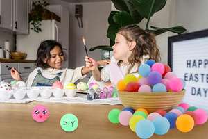 Balles de <span class=keywords><strong>ping</strong></span>-<span class=keywords><strong>pong</strong></span> en plastique colorées à bon prix pour une utilisation quotidienne et pour la décoration et le divertissement des centres commerciaux - Product Image 6