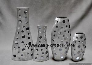 Décoration de table en aluminium brillant de luxe, design argenté, vases à fleurs modernes de luxe à prix raisonnable en provenance d'Inde - Product Image 6