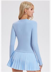Haut de yoga à manches longues pour femmes, col Henley, coupe ajustée, chemise de sport pour l'entraînement - Product Image 6