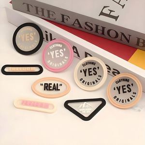 Patch PVC personnalisé à effet 3D, thermocollant, en caoutchouc souple avec logo, velcro au dos pour vêtements - Product Image 1