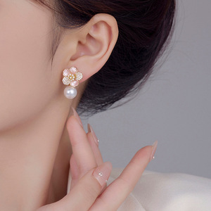 2025 hoa sang trọng Bông tai ngọc trai độc đáo thiết kế cao cấp thích hợp có thể truy cập Phong Cách chính đá Zircon kim cương làm bằng đồng - Product Image 4