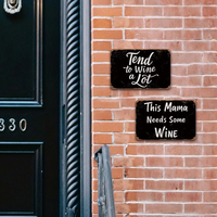 Letrero Metálico con Frase Divertida de Vino para Mamá, Decoración de Pared Negra con Acabado Desgastado para el Hogar, Bar, Cocina, Pub