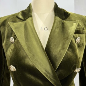<span class=keywords><strong>Blazer</strong></span> de <span class=keywords><strong>terciopelo</strong></span> <span class=keywords><strong>verde</strong></span> para <span class=keywords><strong>mujer</strong></span>, con solapa, doble botonadura, lujoso, de PU, estilo urbano, ropa de <span class=keywords><strong>mujer</strong></span> - Product Image 4