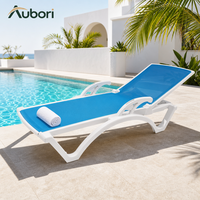 Chaises longues de plage pliables modernes en plastique PP faciles à transporter pour l'extérieur