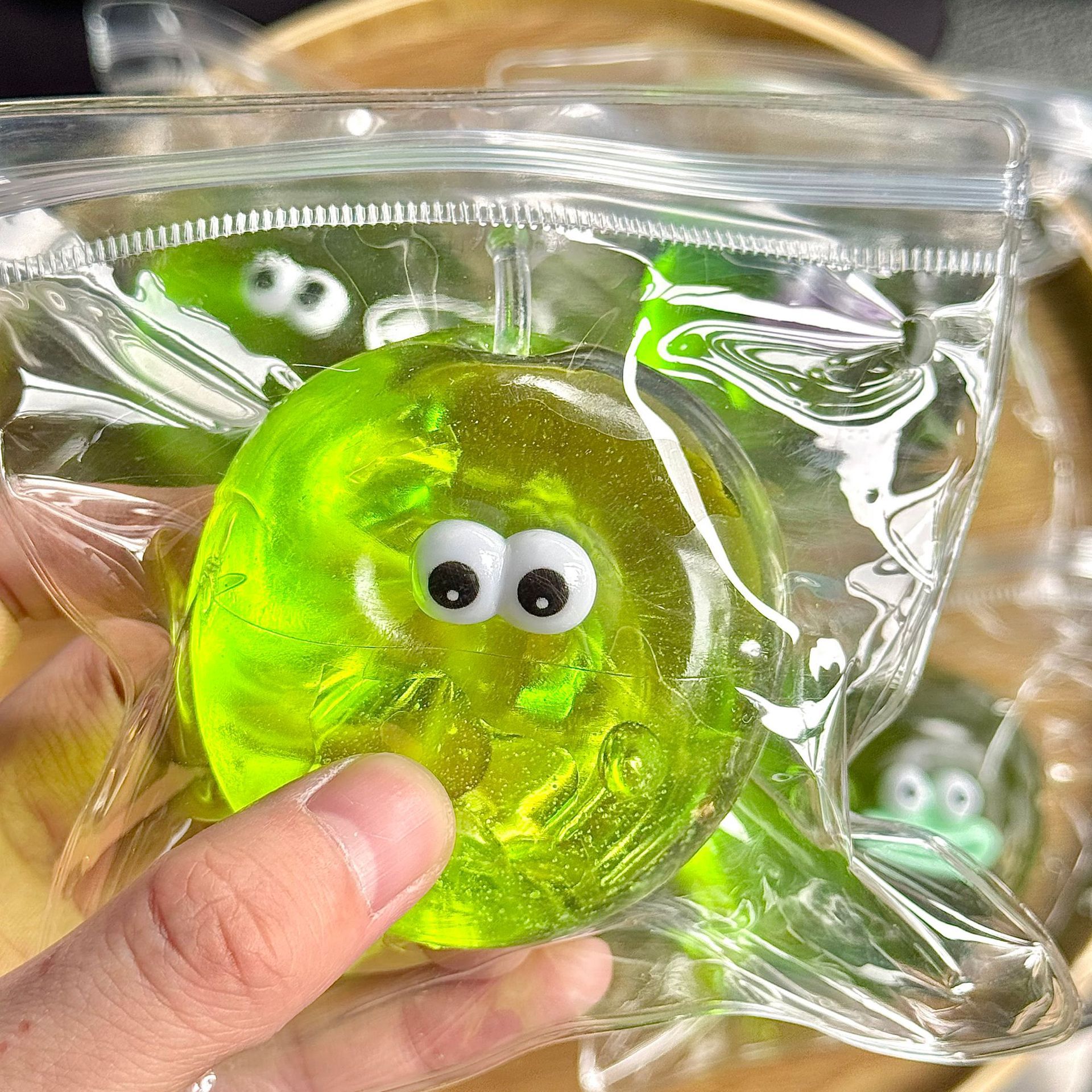 20473-ตาโต แอปเปิ้ลเขียว