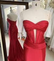 Robes de bal rouges en gros 2026 2027 – Robe de soirée en satin sans bretelles avec découpes et fente haute, style sirène – Fournisseur d'usine