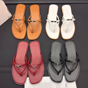 Sandales d'été en cuir pour femme, tongs à décoration métallique, semelle en caoutchouc, chaussures de marche confortables pour l'extérieur - Product Image 6