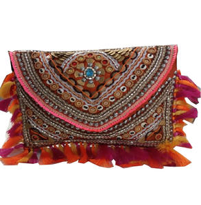 Sac à main en toile de style vintage indien fait à la main avec motif de bonbons et perles - Product Image 1