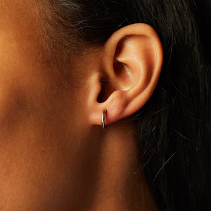 ROXI Fashion - Pendientes de Aro Pequeños Minimalistas de Plata 925 con Baño de Oro de 18k para Mujer - Product Image 5