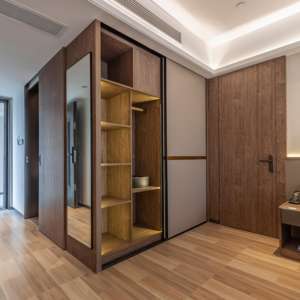 Ensemble de meubles sur mesure en bois massif de style moderne, de qualité supérieure, pour appartements de luxe et flats de prestige - Product Image 4