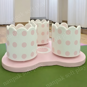 アメージングホワイトピンクブルーティーカップ屋内/屋外遊び場設備子供用感覚回転メリーゴーラウンドソフトプレイ - Product Image 1