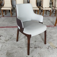 Dossier de chaises en cuir en bois massif de style designer nordique haut de gamme pour hôtel et restaurant