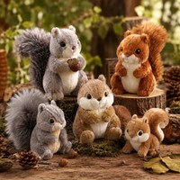 Peluche d'écureuil OEM Forest Acorn, écureuil en peluche doux tenant un acorn