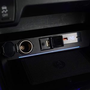 Support de chargeur sans fil pour voiture OVOVS Qi 3.0 avec 2 ports USB, chargeur sans fil 15W compatible avec Toyota RAV4 2019-2025 - Product Image 5