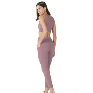 Ensemble de vêtements de sport pour femmes, tenue d'entraînement confortable et extensible pour le yoga, la salle de sport ou les vêtements de tous les jours - Product Image 2
