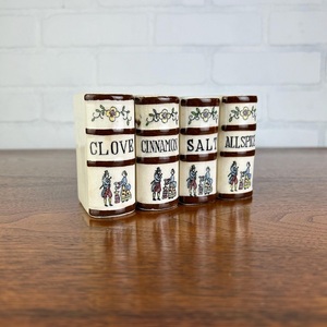 <span class=keywords><strong>Livre</strong></span> en céramique personnalisé salière et poivrière ustensiles de cuisine modernes bocaux à <span class=keywords><strong>sucre</strong></span> bouteilles d'épices décorations pour la cuisine - Product Image 4