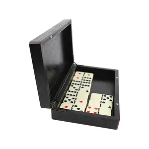 工厂直接定制多米诺骨牌在黑色木盒与定制印刷红色的颜色游戏玩多米诺牌专业