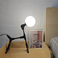 Lampe de table moderne G9 pour salon, chambre à coucher et bureau, art abstrait en fer, animal, décoration nordique créative, design