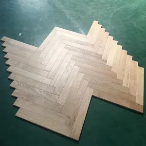Plancher d'ingénierie à chevrons en bois de chêne