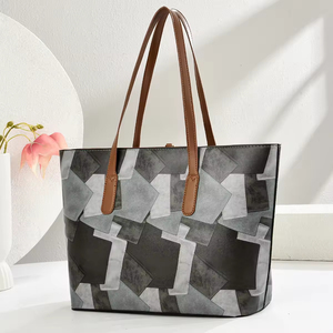 กระเป๋าโท้ทผู้หญิงขนาดใหญ่ลายบล็อกสี รุ่นใหม่ปี 2026 กระเป๋าสะพายไหล่สไตล์เรโทรลำลองเรียบง่าย - Product Image 5