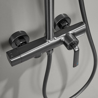 Ensemble de douche moderne minimaliste tout en cuivre, pomme de douche murale à jet massant, finition électrolytique pour la maison