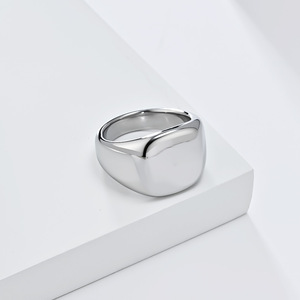 yunnique cross-border minimalist unisex style smooth <b>titanium</b> steel <b>ring</b> for men, niche fashion mirrored curved bra - Product Image 4