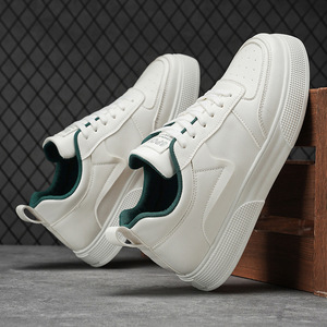 Nouvelles Chaussures de Marche Décontractées pour Hommes 2026, Style Coréen Polyvalent, Blanches, à Semelle Épaisse, avec Panneaux en Cuir, Tendance et Légères pour Étudiants - Product Image 1