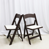Chaises de jardin d'extérieur en gros, chaises pliantes en résine marron et blanche, style Wimbledon, français, japonais, pour événements et fêtes