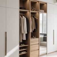 Catalogue de meubles de chambre à coucher Almirah fantaisie au design moderne Armoire pour chambre à coucher principale Armoires encastrées avec coiffeuse