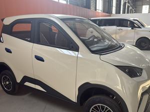 SUV tout-terrain à énergie nouvelle à 4 portes, carrosserie entièrement métallique, voiture électrique tout-terrain pour les trajets quotidiens et les aventures en plein air - Product Image 3