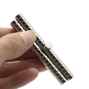 N52 <span class=keywords><strong>Aimants</strong></span> puissants en néodyme Petit disque cylindrique rond de terres rares pour les applications de matériaux magnétiques - Product Image 6