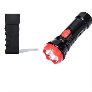 Nhà Máy Bán buôn dài khoảng cách LED Đèn pin chiến thuật Điện thoại di động USB Sạc đèn pin với ánh sáng mạnh mẽ chức năng - Product Image 1