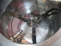 Une efficacité de processus élevée peut être atteinte grâce à une machine mélangeuse et granulatrice à haute humidité, granulateur humide haute performance.