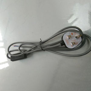 UK Plug 220V AC Controlador <span class=keywords><strong>de</strong></span> encendido/apagado Lámpara <span class=keywords><strong>de</strong></span> <span class=keywords><strong>mesa</strong></span> <span class=keywords><strong>Cable</strong></span> <span class=keywords><strong>de</strong></span> alimentación <span class=keywords><strong>Cable</strong></span> <span class=keywords><strong>de</strong></span> extensión <span class=keywords><strong>de</strong></span> PVC <span class=keywords><strong>con</strong></span> <span class=keywords><strong>interruptor</strong></span> 303 <span class=keywords><strong>para</strong></span> electrodomésticos - Product Image 5