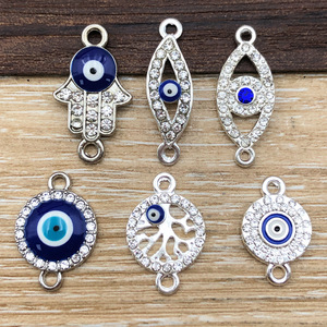 Colgante de Ojo Turco de Formas Variadas con Aleación de Diamantes de Imitación para Accesorios de Joyería DIY - Product Image 1