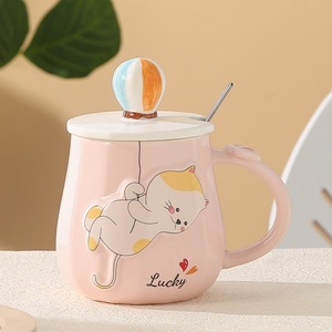 MM Tasse mit Löffel Frauen bunte Ballon Paar Kaffee Milch Tee Wasser Glas Tassen niedlich 470ml geprägte Katze Keramik Tasse Kaffeetasse - Product Image 4